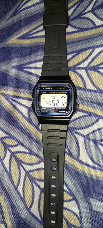 New watch of casio model name F-91W