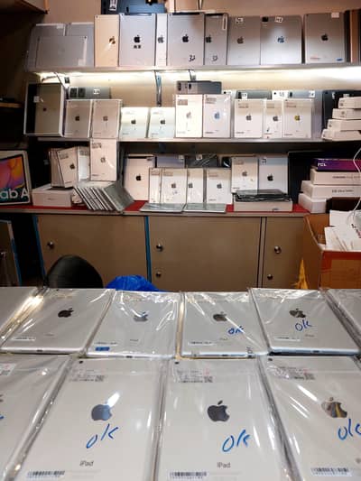 iPad Mini 2 16GB – 10/10 Condition – With Box & Charger – 90% Battery