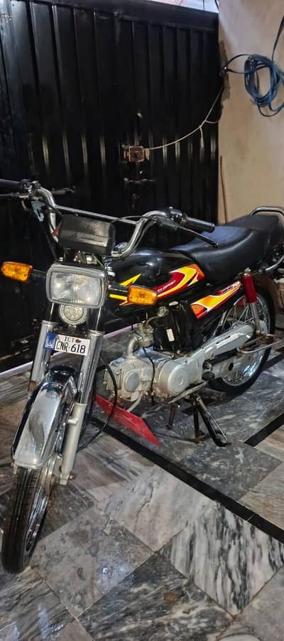 Honda CD70 2024 urgent for sale original Red color 03330292908