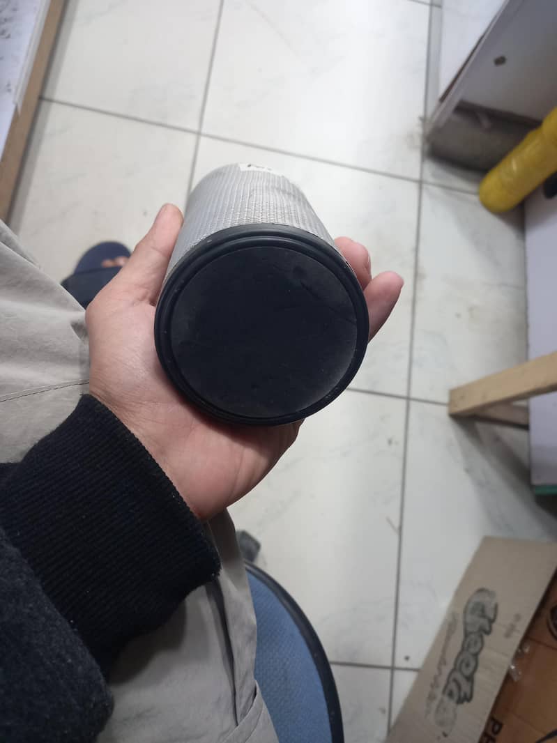Hand Speaker 1
