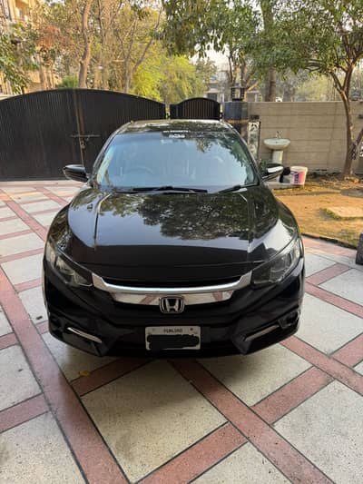 Honda civic model 2018 red meter UG full option top of the line