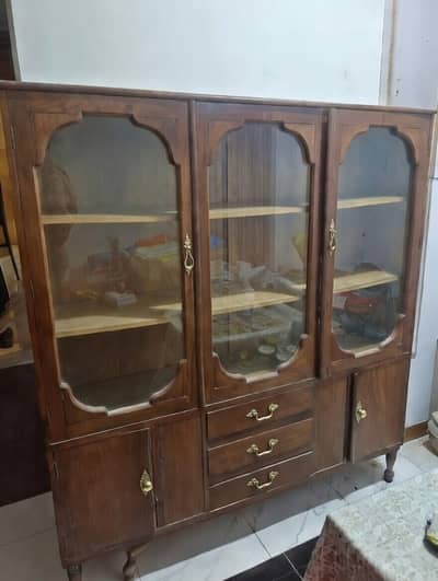 Showcase for display crockery and other storage