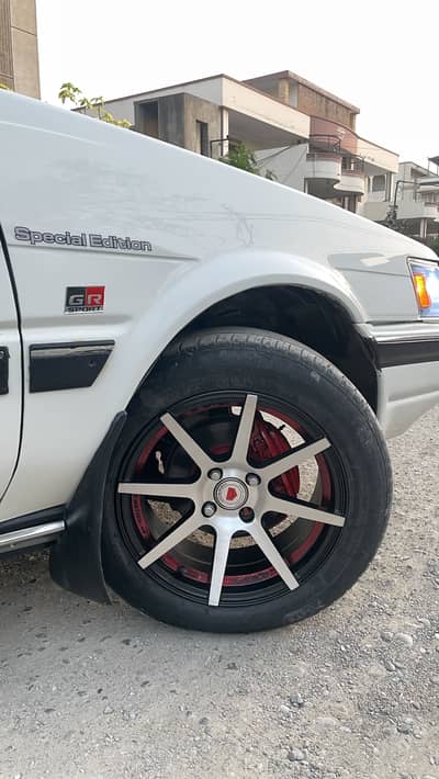 Toyota Corolla GL Saloon Brown Interior 1986 Reconditoned 1996 read ad