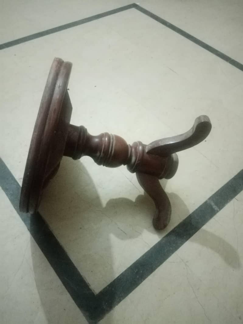 MINI DECORATIVE TABLE 2