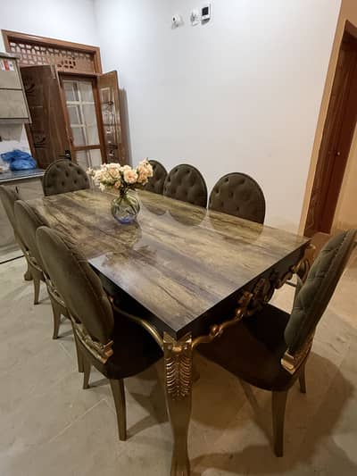 Dining table 8 seater