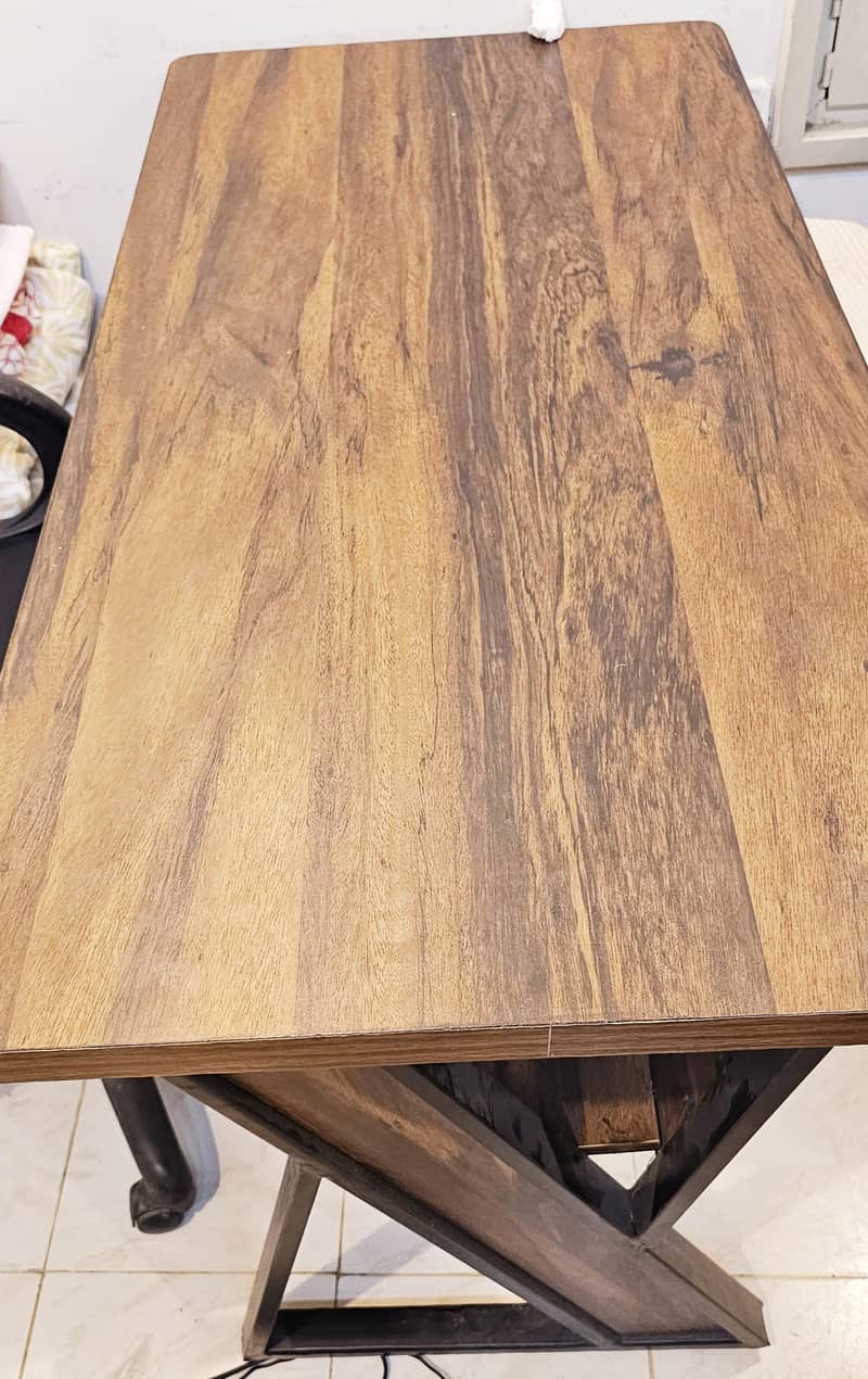 Executive table | Staff Table | Laser printer | Chairs | Sofa set 1