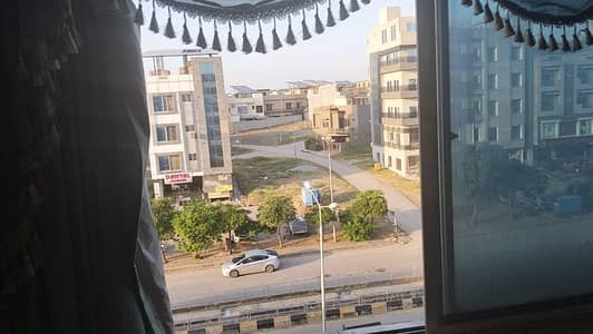 one bed flat urgent sale