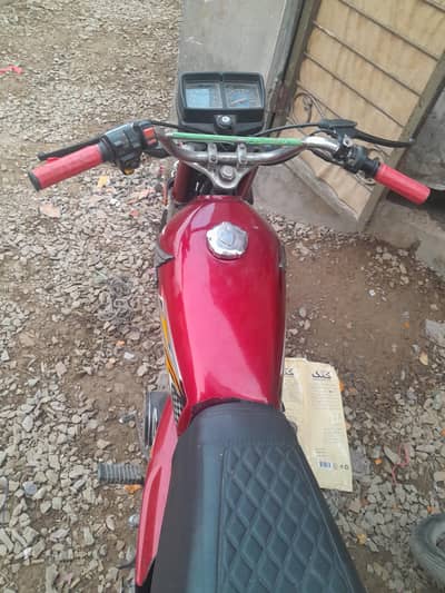 Honda 125 cc 2012/ 13.  call 03034062461