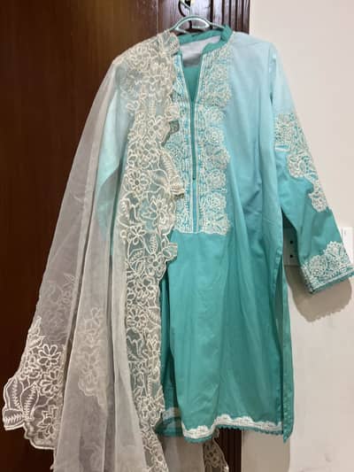 Branded Lawn 3pcs dresses at less prize