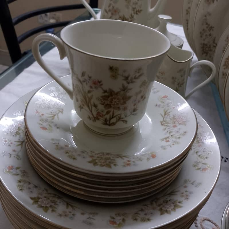 Offwhite Dinner Set 5