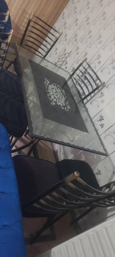 Beutiful Dainning Tabal