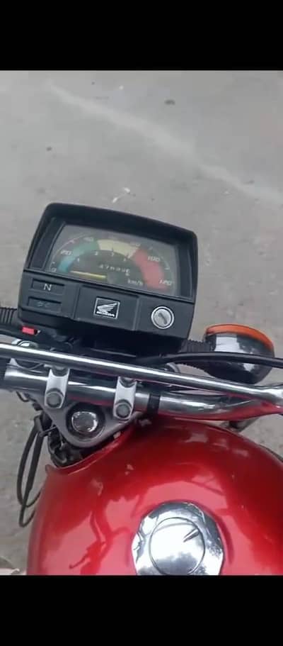 Honda CD 70 bike Faisalabad ka number 2012 model 03.25. 24.22. 87.6