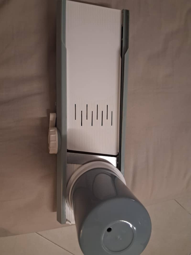 Bruno vegetable cutter, 1
