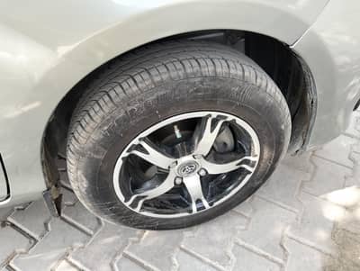 just 1 finder touching rest junion