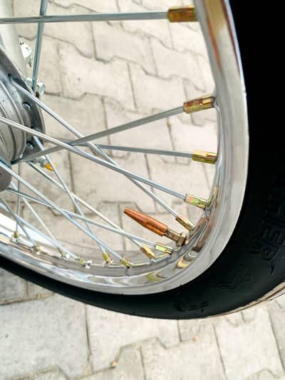 Honda 125 CG bike Lahore ka number 2005 model 03.29. 70.90. 19.3.