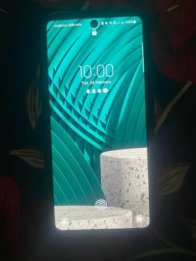 bhtreeen mobil hai koi masla  ni mera used me hai