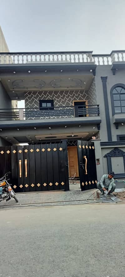 Double Storey 10 Marla House For sale In Dream Garden Multan