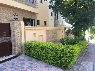 10 Marla House For rent In Bahria Town Phase 7 Rawalpindi