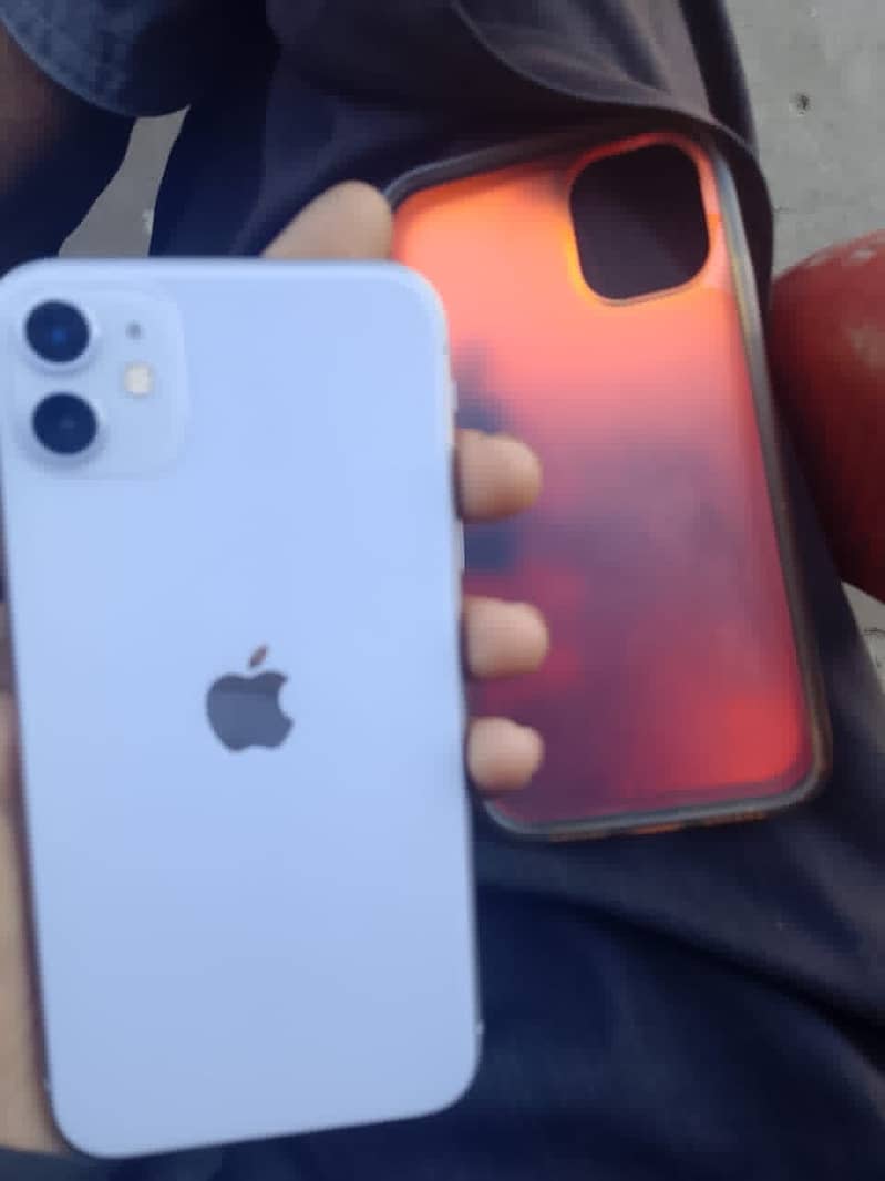 IPHONE 11 4