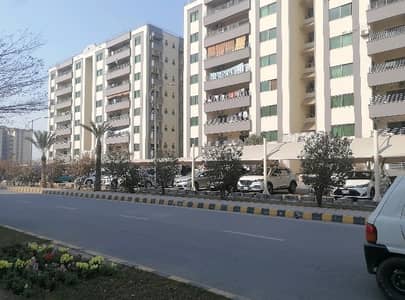 Flat For rent In Rs. 125000