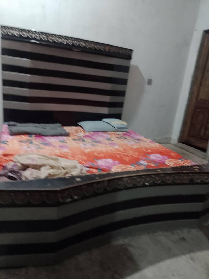 Bed /dressing table 4