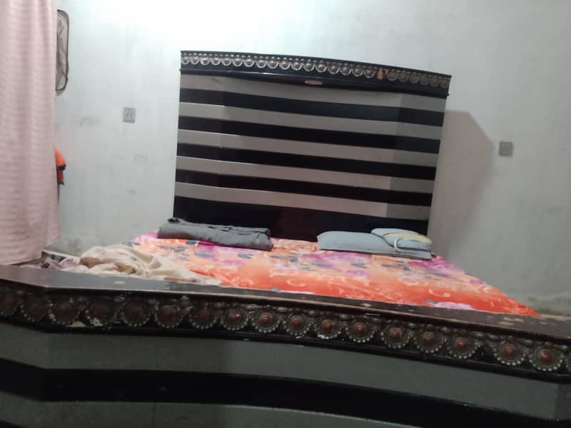 Bed /dressing table 5