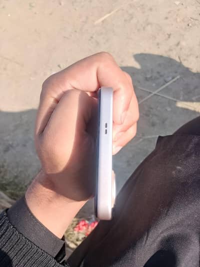 infinix smart 10 mobile for sale good condition pta approved 4Gb 64