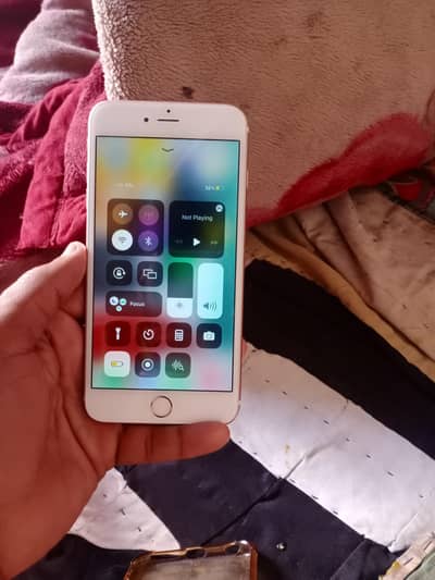 iPhone 6s plus okay koi Kishan ka folder exchange possible