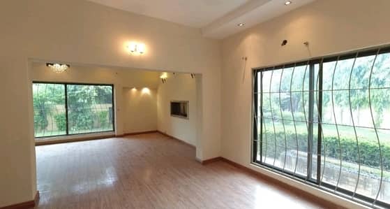 Prominently-Located 10 Marla House Available In Askari 10