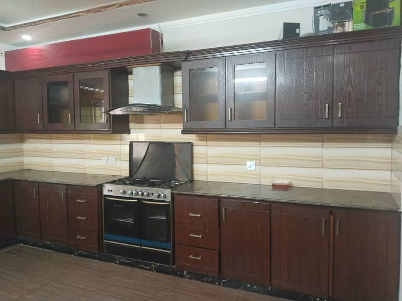 Upper portion for rent 8