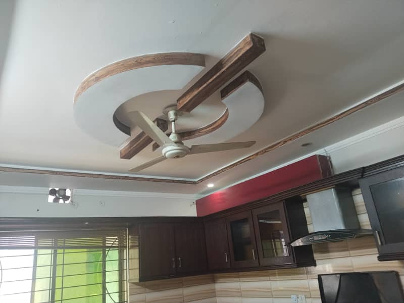 Upper portion for rent 9