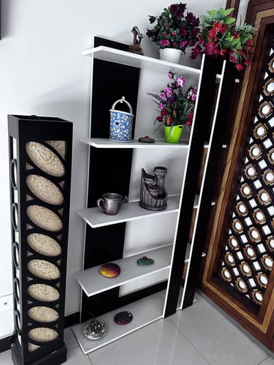 Decoration items and Shelf Unit