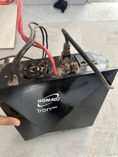 Homage Inverter 1000 Watt+ Alaska 230 Battery, Not Opened Not Repaired
