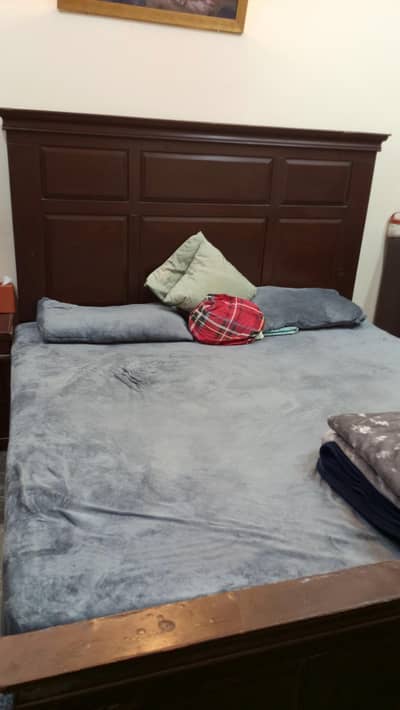 urgent sale king size bed full room set