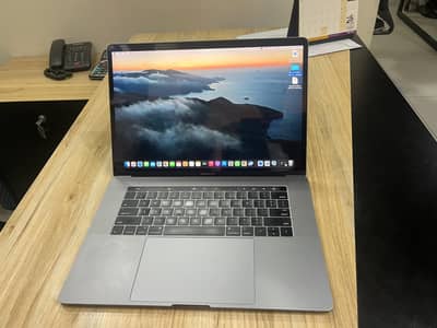 Macbook pro 2016 core i7  16/512  ratina display 2.7 GHz processor
