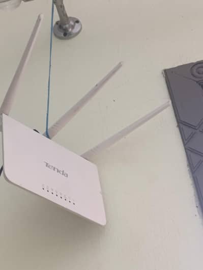 Tenda F3 Router