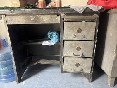 Metal table furniture