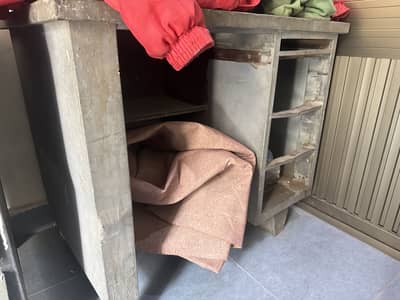 Metal table furniture