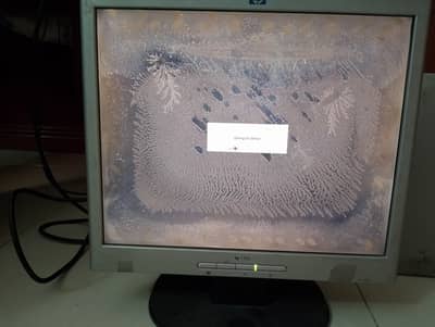 HP 17 inch LCD. Working. Marks on screen. NO DELIVERY.