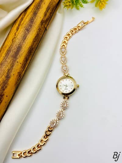 Fancy Beautiful Gold plated micro zircon work watch