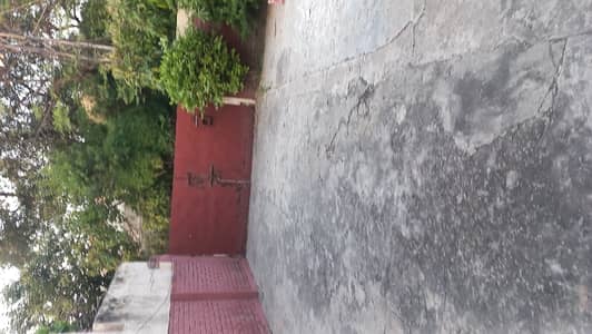 2 Kanal Old Corner House Available For Sale in Cavalary Ground Lahore