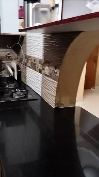 Urgent Sale: Luxurious Bungalow in Gulistan-e-Johar, Block 7 !