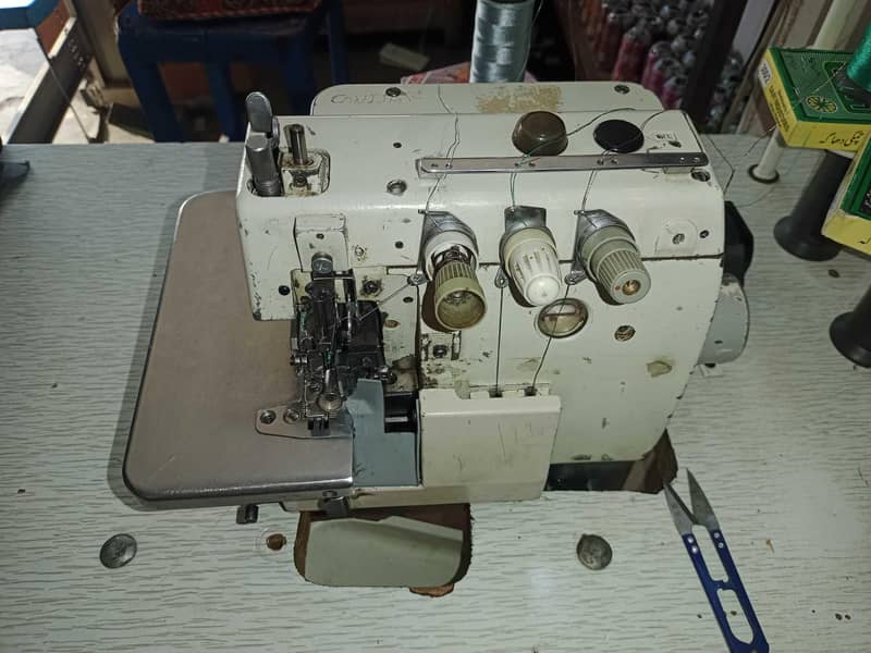 overlock/piko machine 4