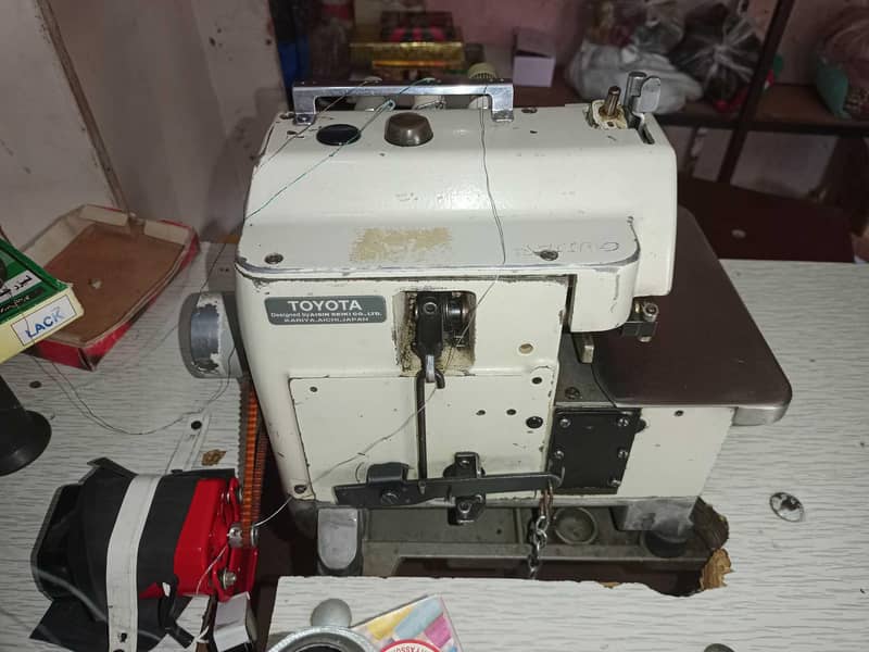 overlock/piko machine 8