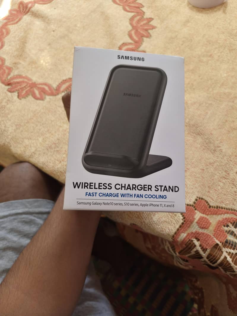 Samsung wireless stand 0