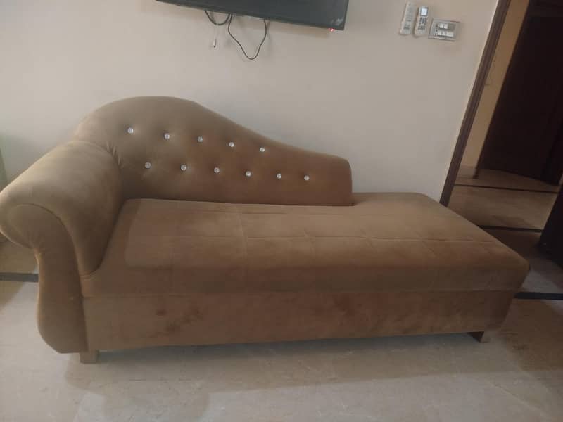 Couch/Dewan 1