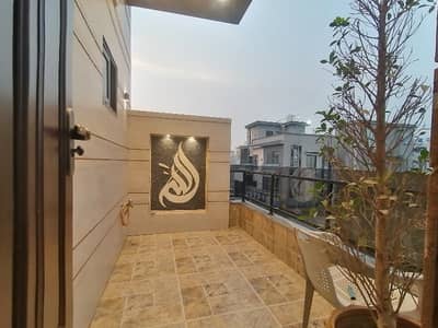 Prime Location Upper Portion Of 20 Marla Is Available In Contemporary Neighborhood Of EME Society