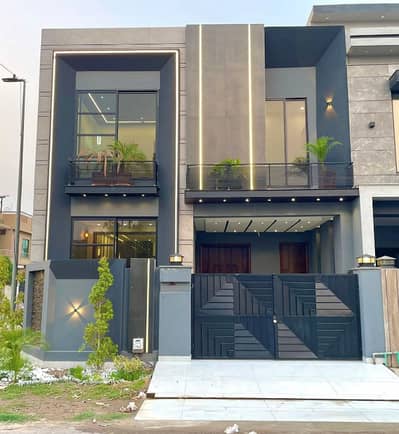 5 Marla Elegant House Available For Rent In Tulip Block Sector C Bahria Town Lahore
