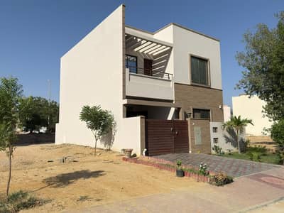 125 Sq Yd Ali Block Villa For Sale Bahria Town Karachi. 3 Bedrooms | All Facilities Nearby including Park, Mosque, Shopping Gallery & PSO Petrol Pump | Prime Location | Ready for Living.
