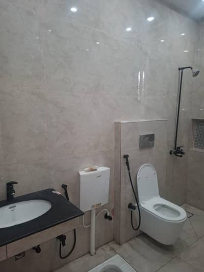 10 Marla brand new lower portion available for rent in Lda avenue 1 lahore